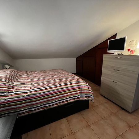Appartamento Mansardina A Pochi Passi Da Roma Morlupo Esterno foto