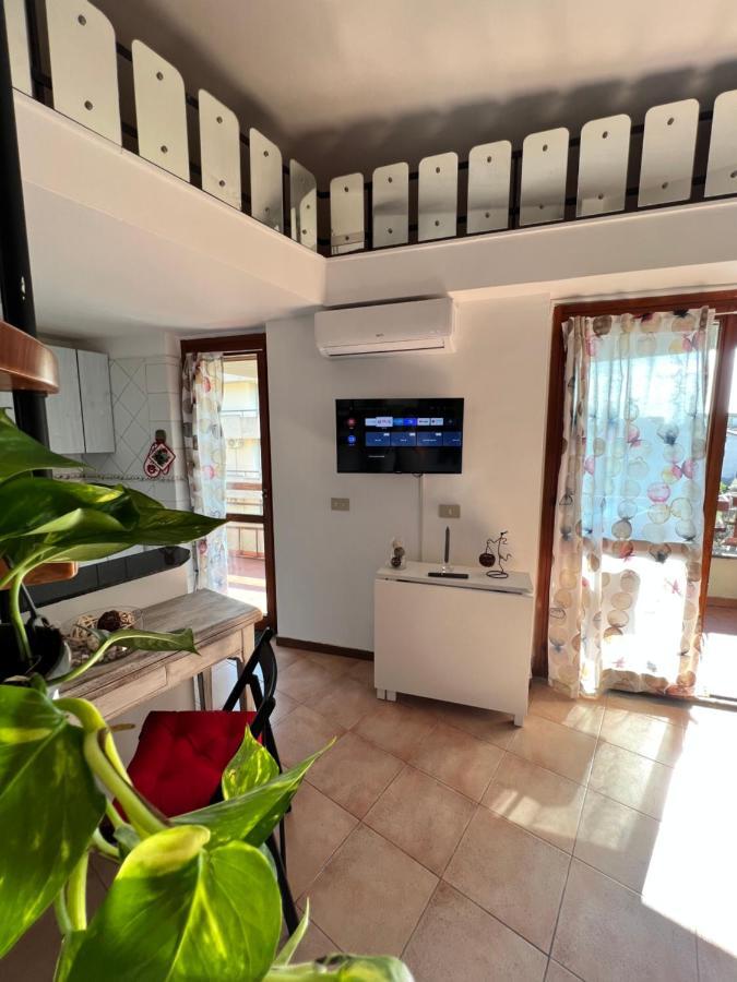 Appartamento Mansardina A Pochi Passi Da Roma Morlupo Esterno foto